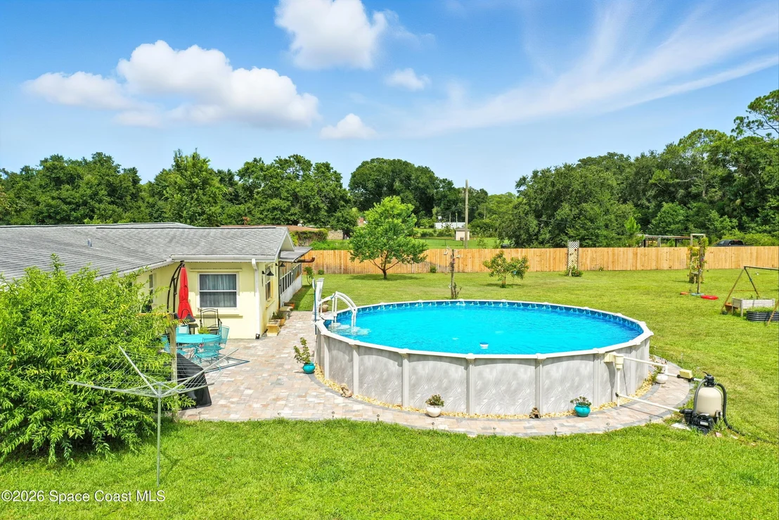 Photo of 3929 Burkholm Road