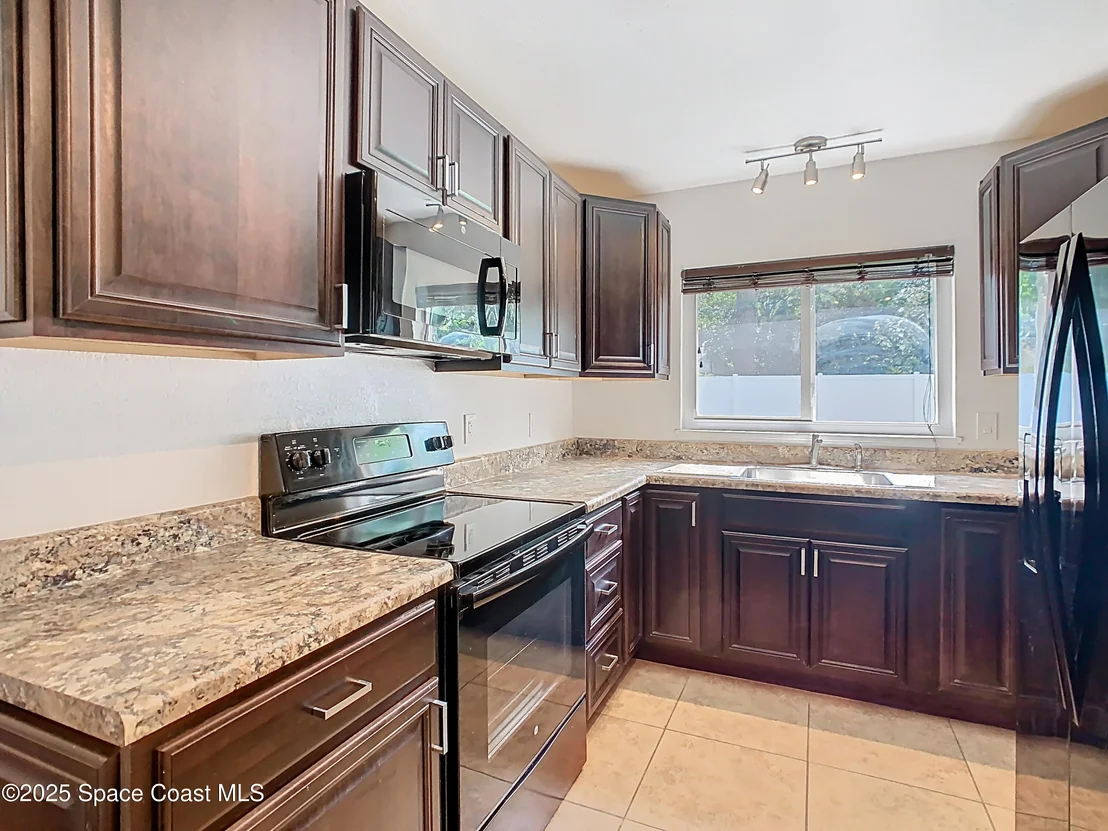 Photo of 819 W Whitmire Drive
