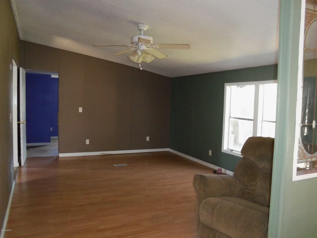 Photo of 6952 Aster Drive