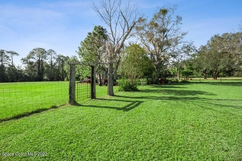 Photo of 3855 Aurantia Road