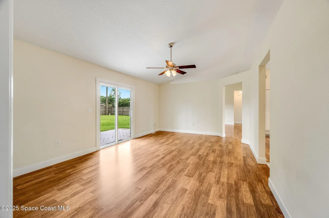 Photo of 6375 Cable Avenue