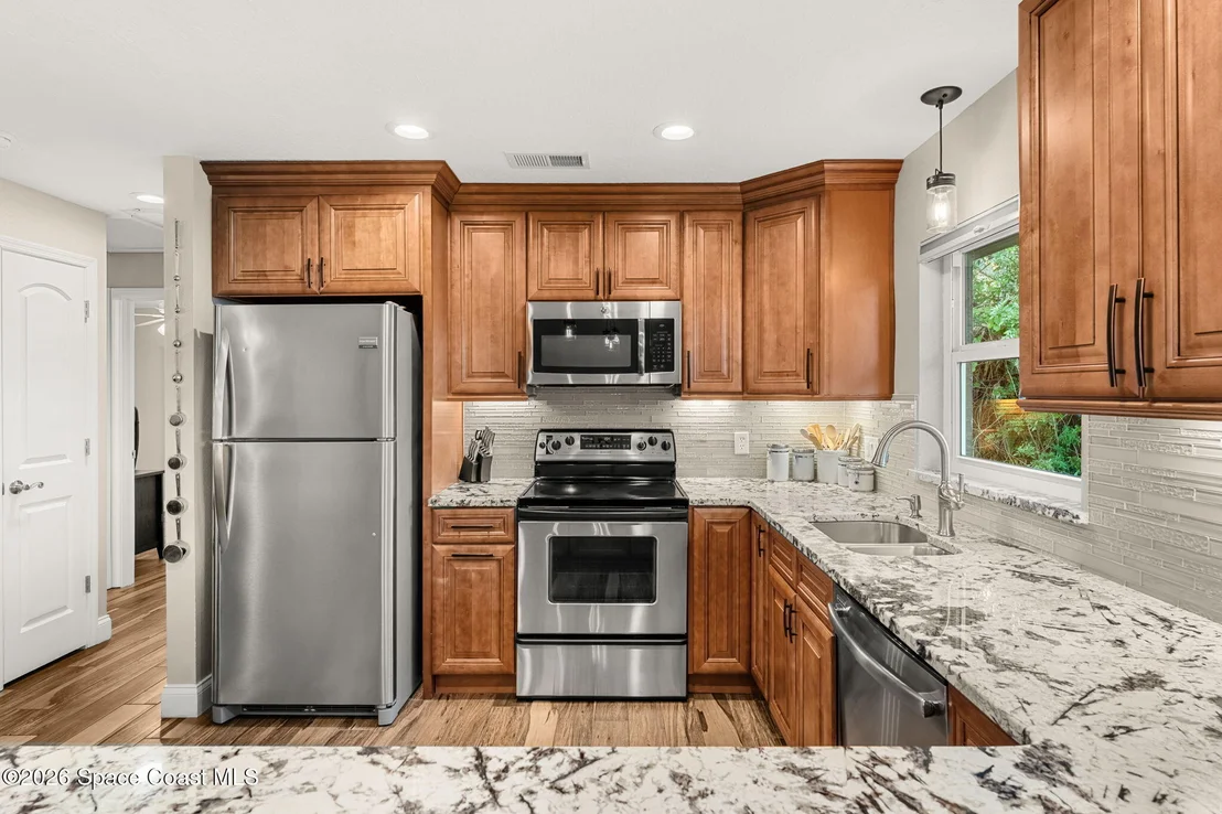 Photo of 5687 Holden Road