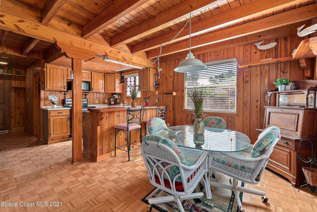 Photo of 4670 Robert Street