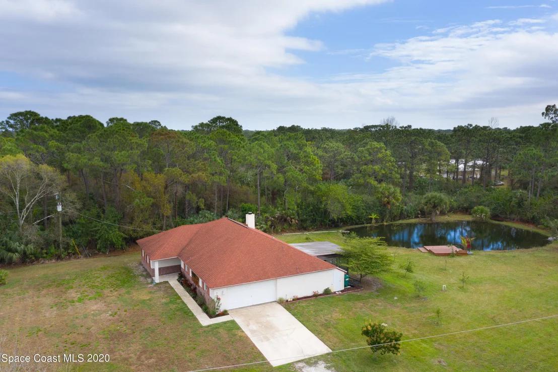 Photo of 1531 Hall Road