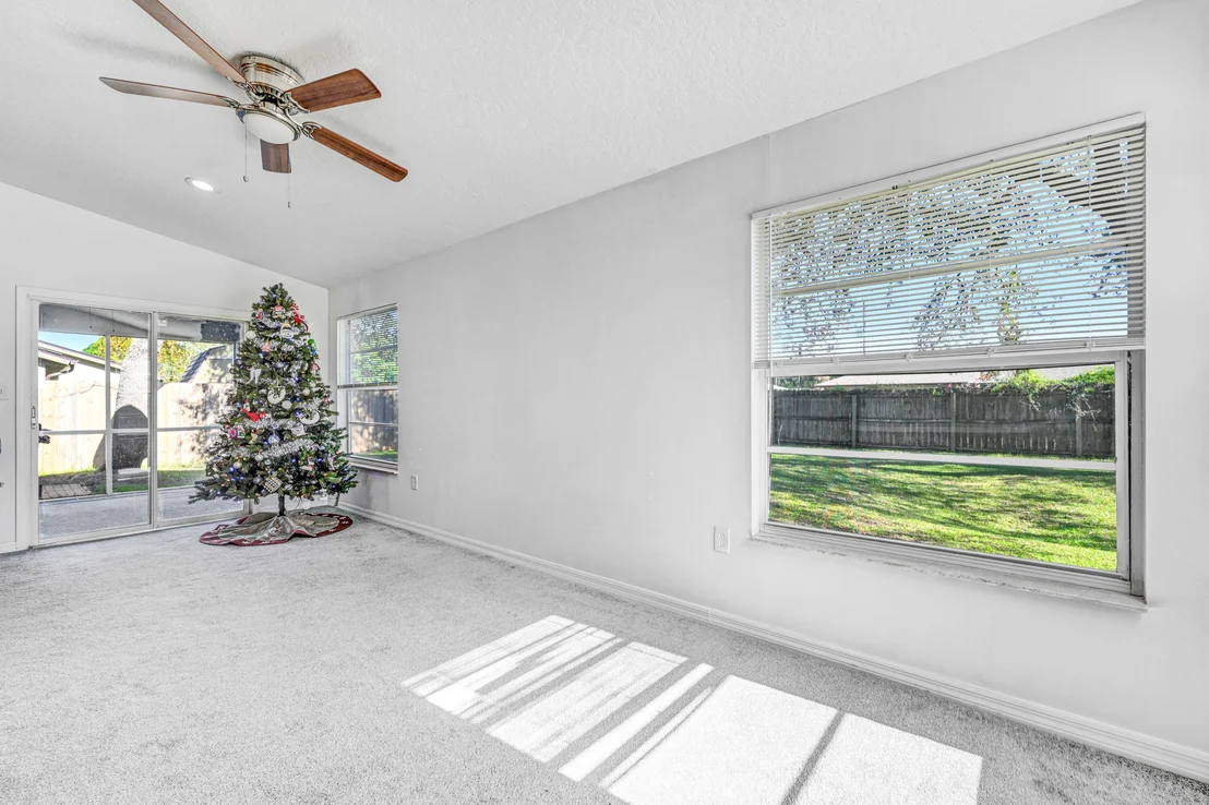 Photo of 5947 Cardiff Avenue