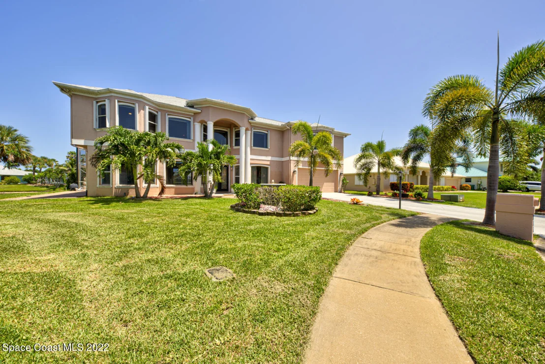 Photo of 334 Island Drive