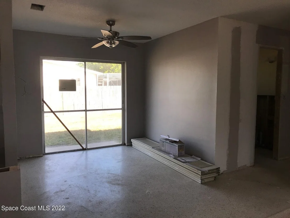 Photo of 1886 Ixora Drive W