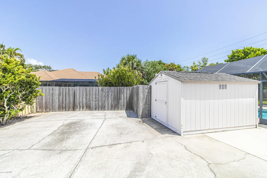 Photo of 602 Franklyn Avenue