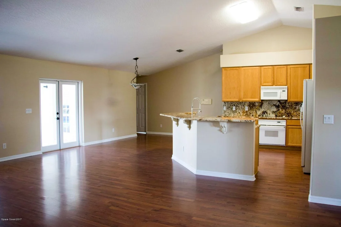Photo of 5772 Newbury Circle