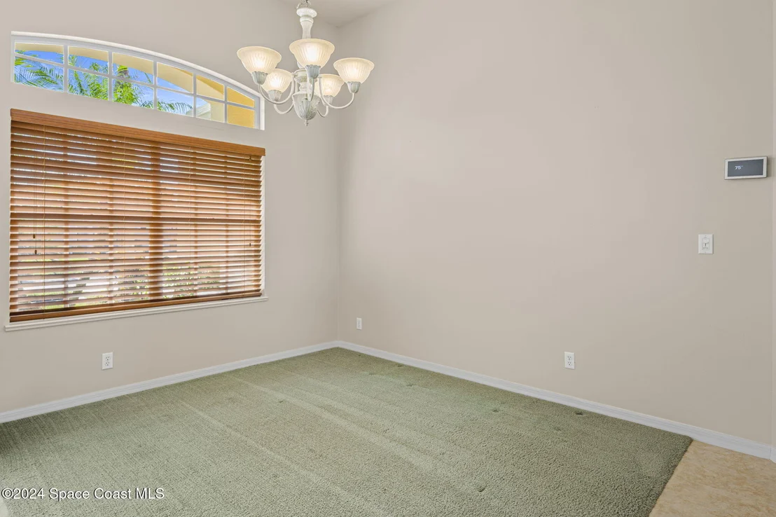Photo of 930 Starling Way