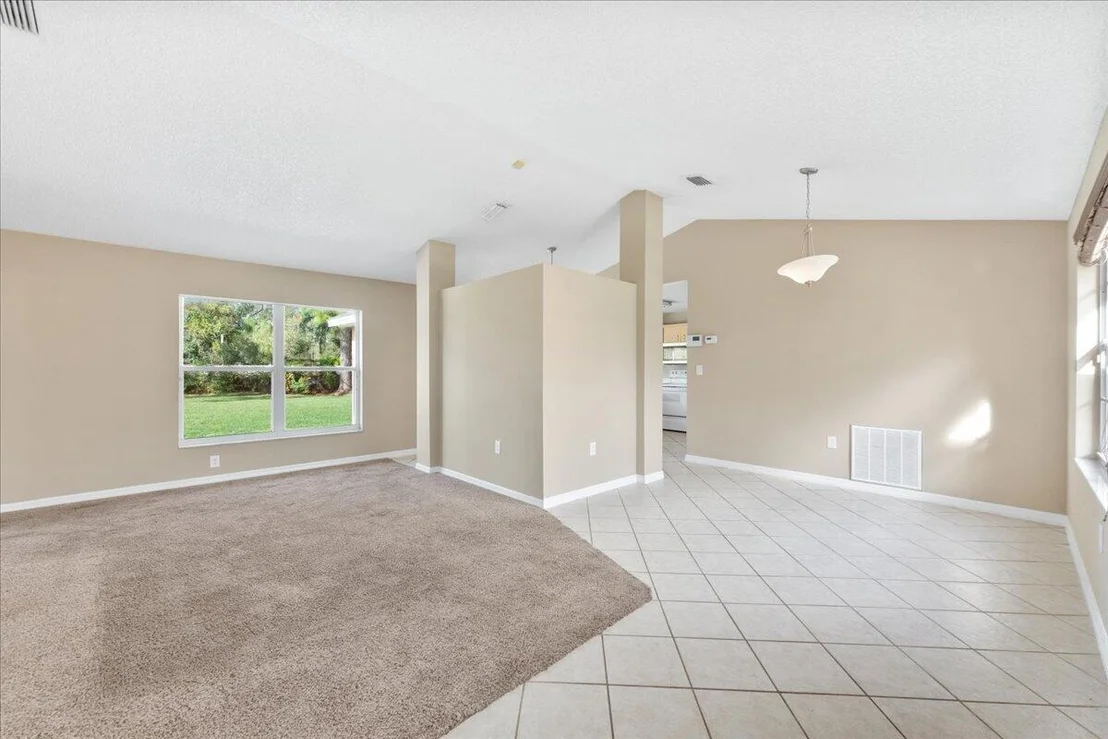 Photo of 280 Clearbrook NE