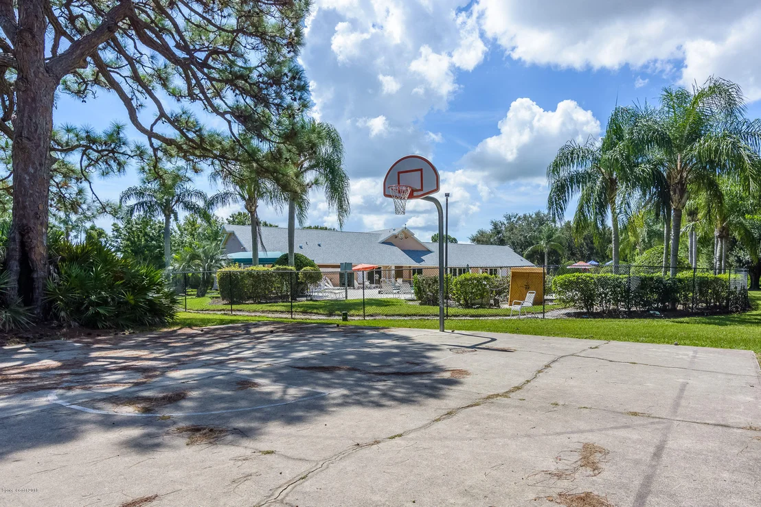Photo of 942 Shaw Circle