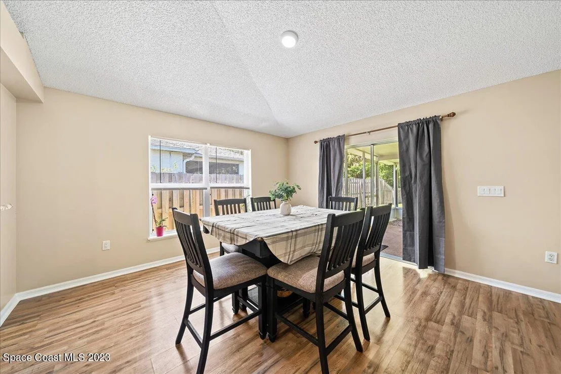 Photo of 1616 Vista Lake Circle
