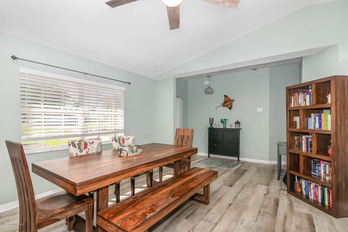 Photo of 779 Carnation Drive
