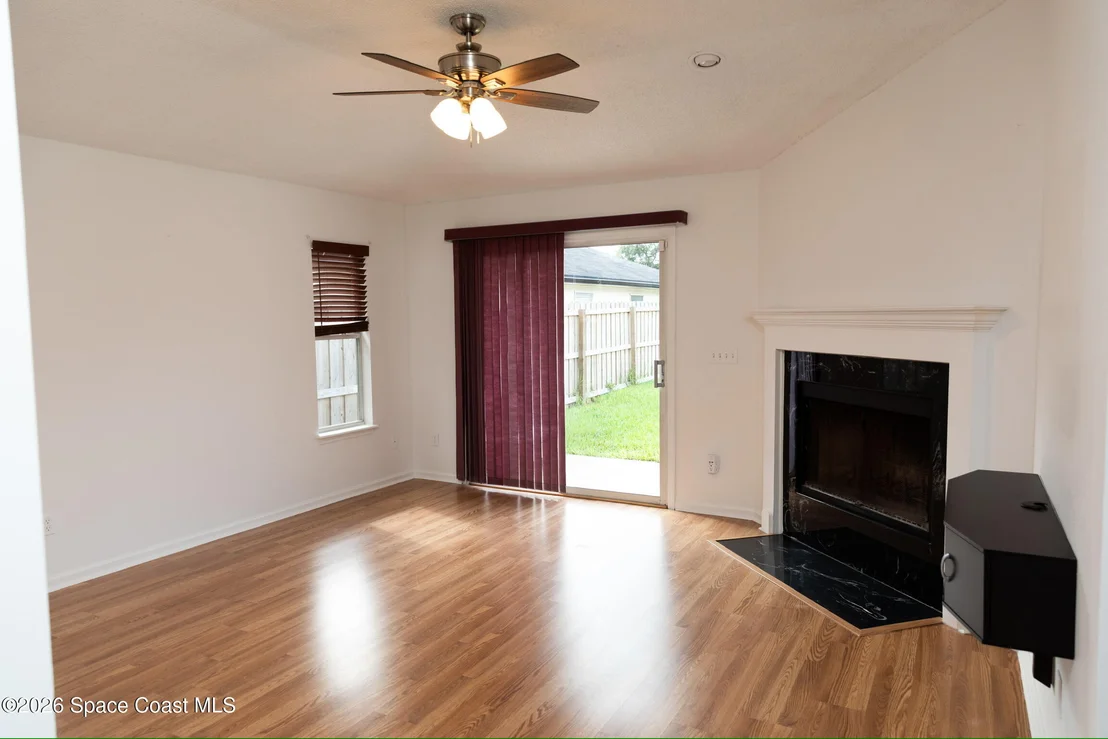 Photo of 1122 Hidden Cove Circle N