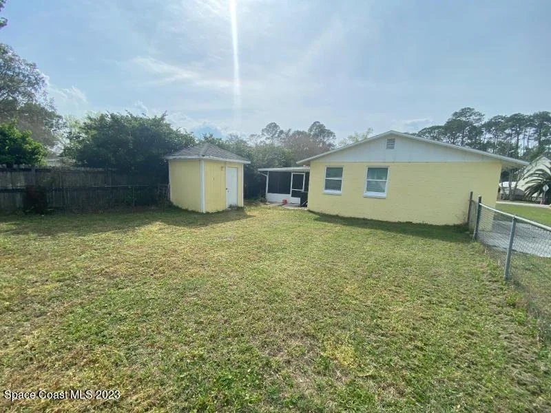 Photo of 10308 Dobell Road