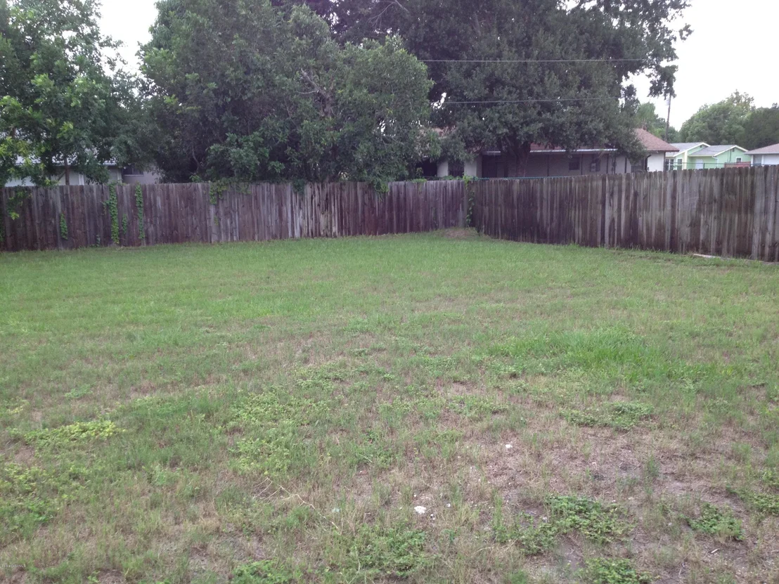Photo of 185 W Jablo Avenue