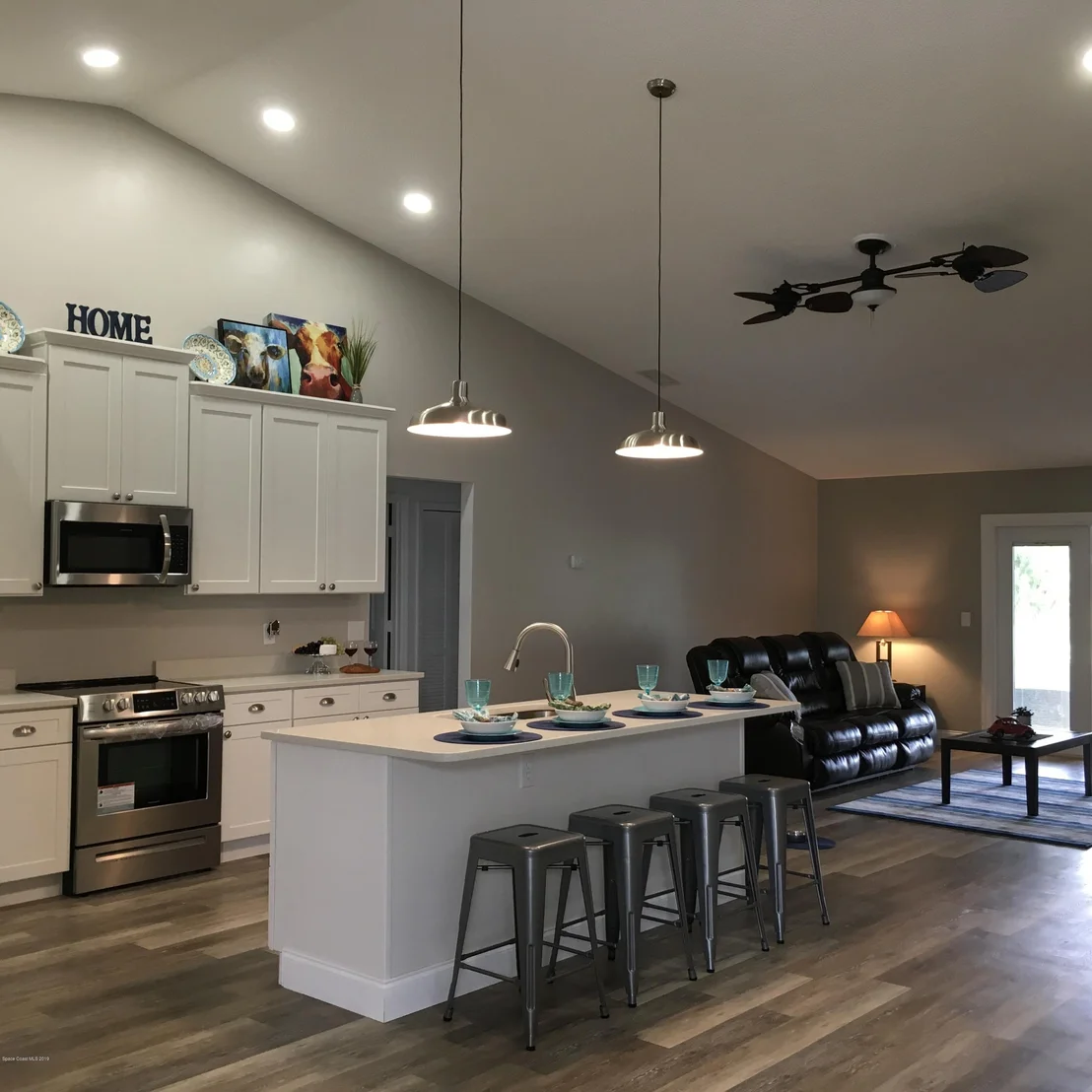 Photo of 130 Palm Circle