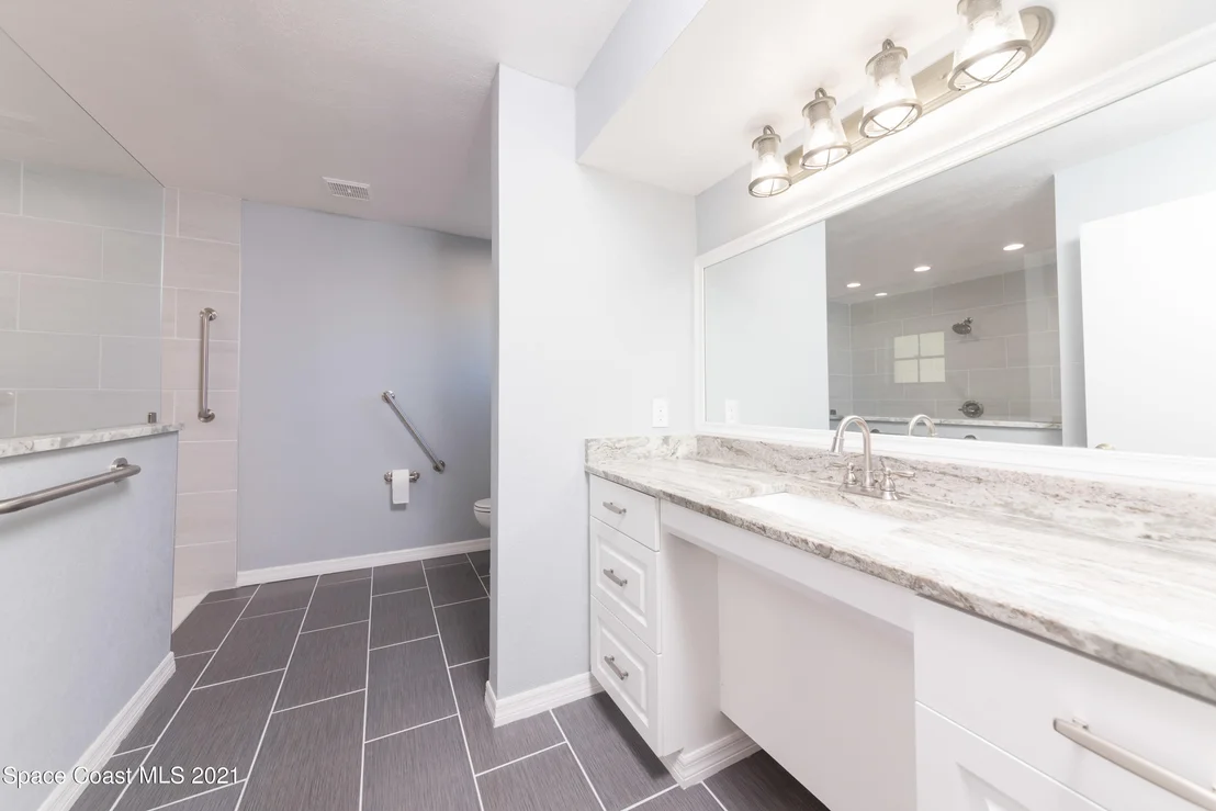 Photo of 1855 Raymond Drive