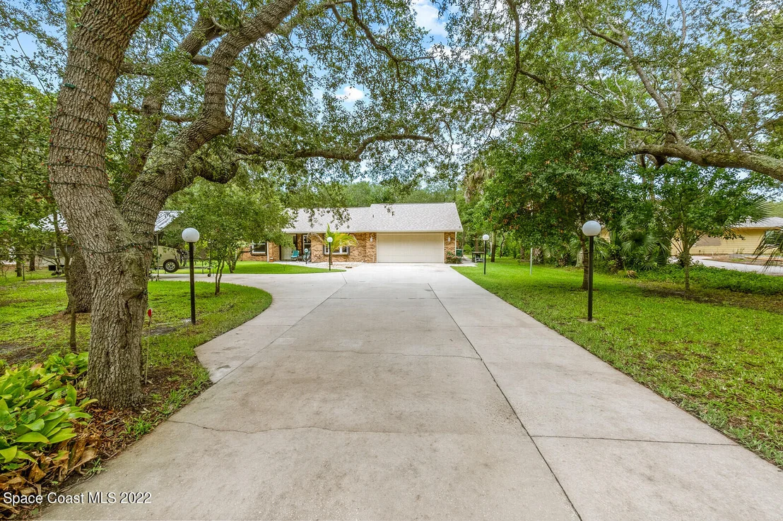 Photo of 3385 Kent Drive