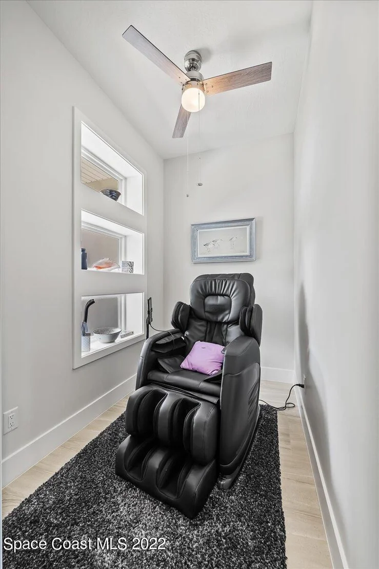 Photo of 1493 Weir Street
