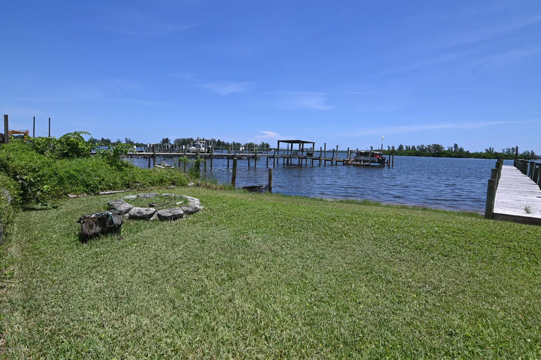 Photo of 6117 Highway 1