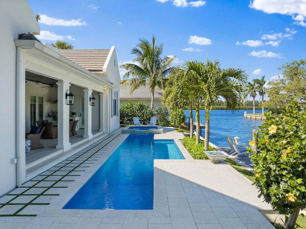 Photo of 501 River Drive