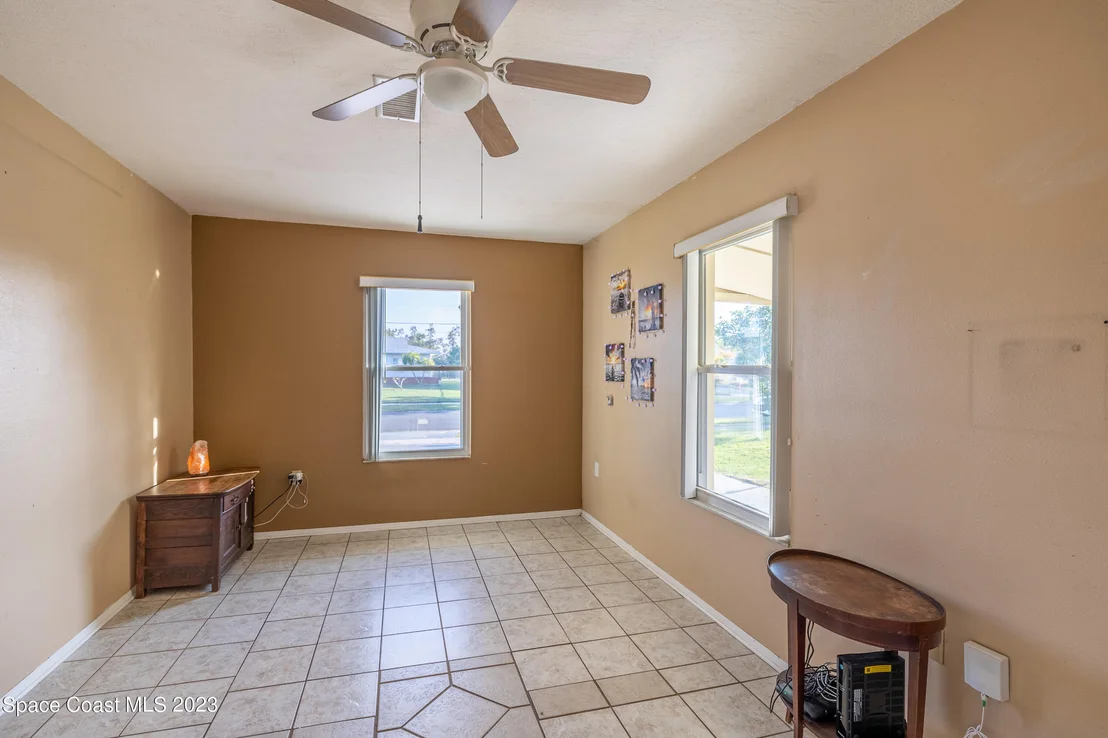 Photo of 3051 Edgewood Drive NE