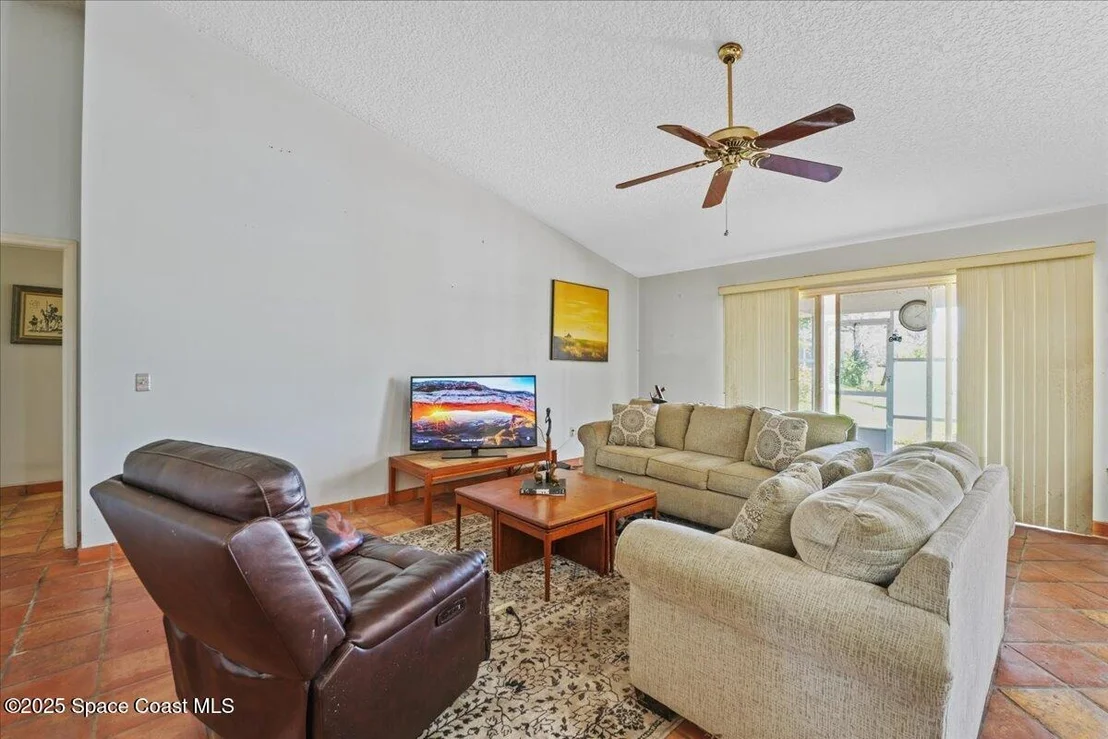Photo of 2048 Thesy Drive