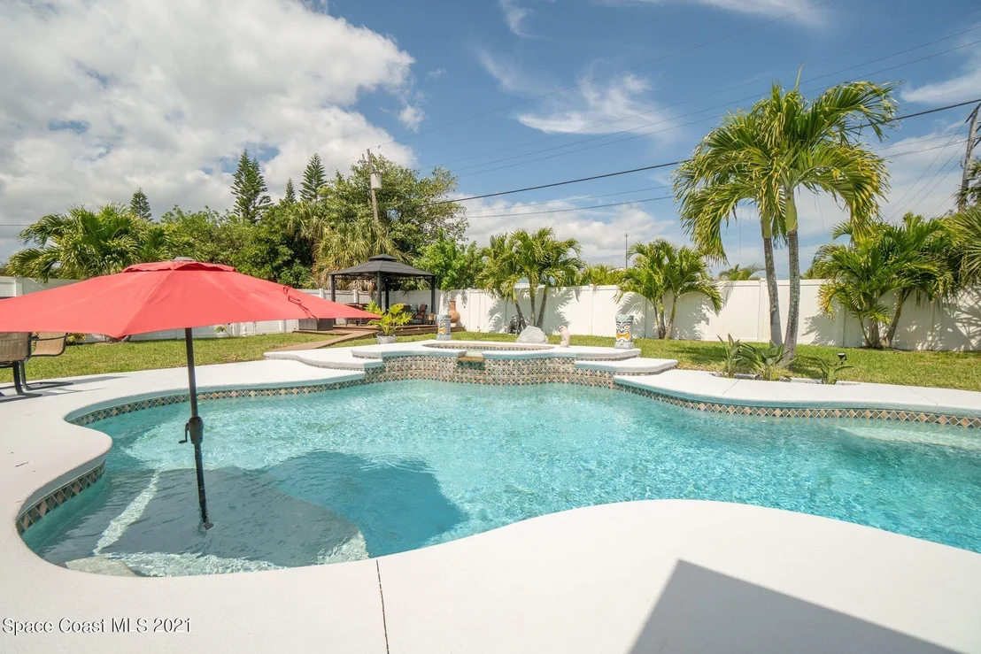 Photo of 1046 Pinetree Drive