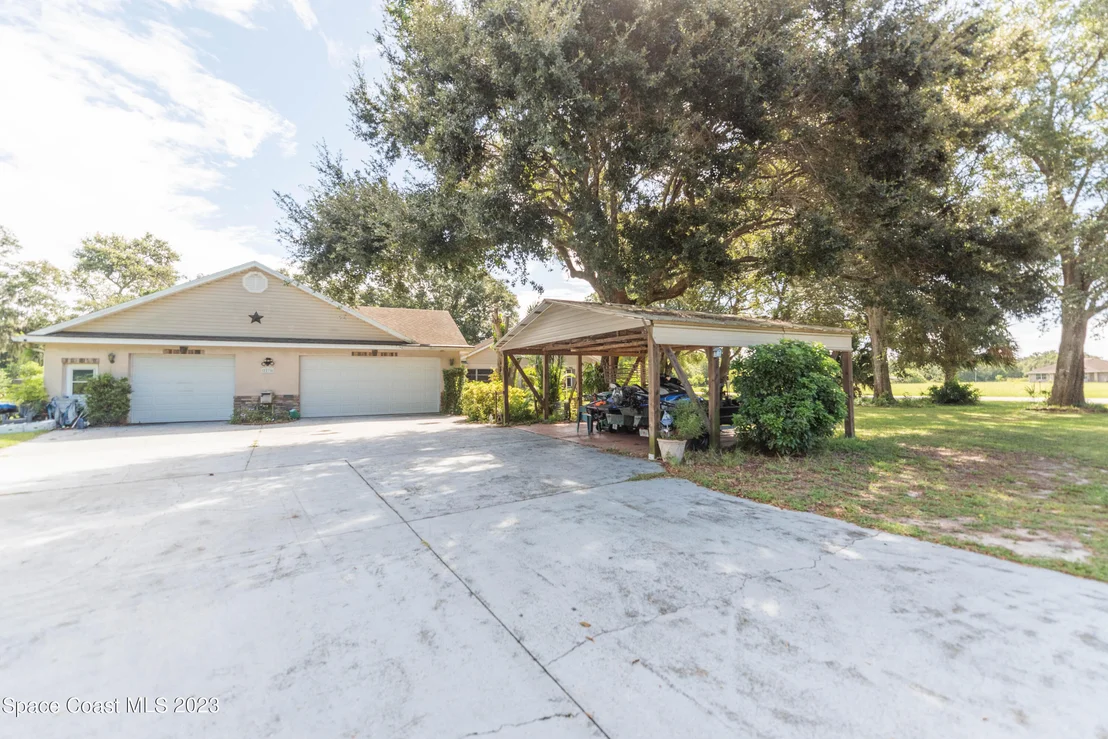 Photo of 2275 N Singleton Avenue