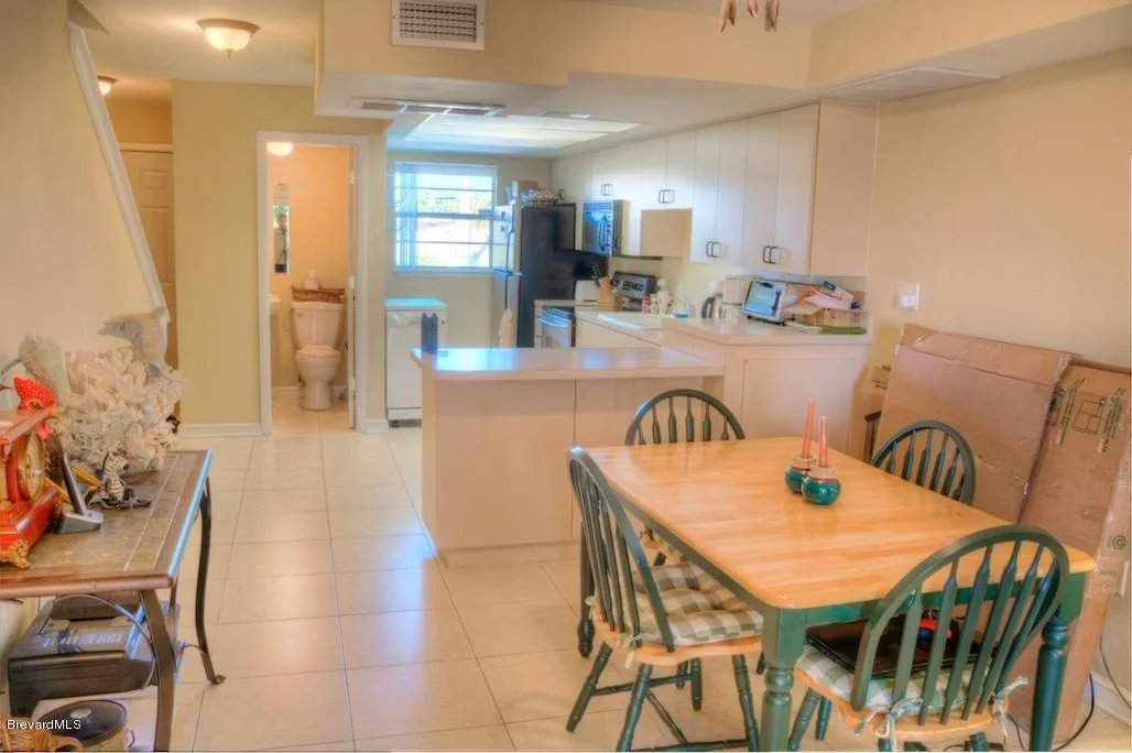 Photo of Unit 8 at 1020 Pinetree Drive