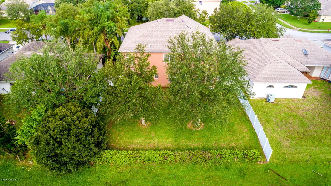 Photo of 981 Hollister Drive