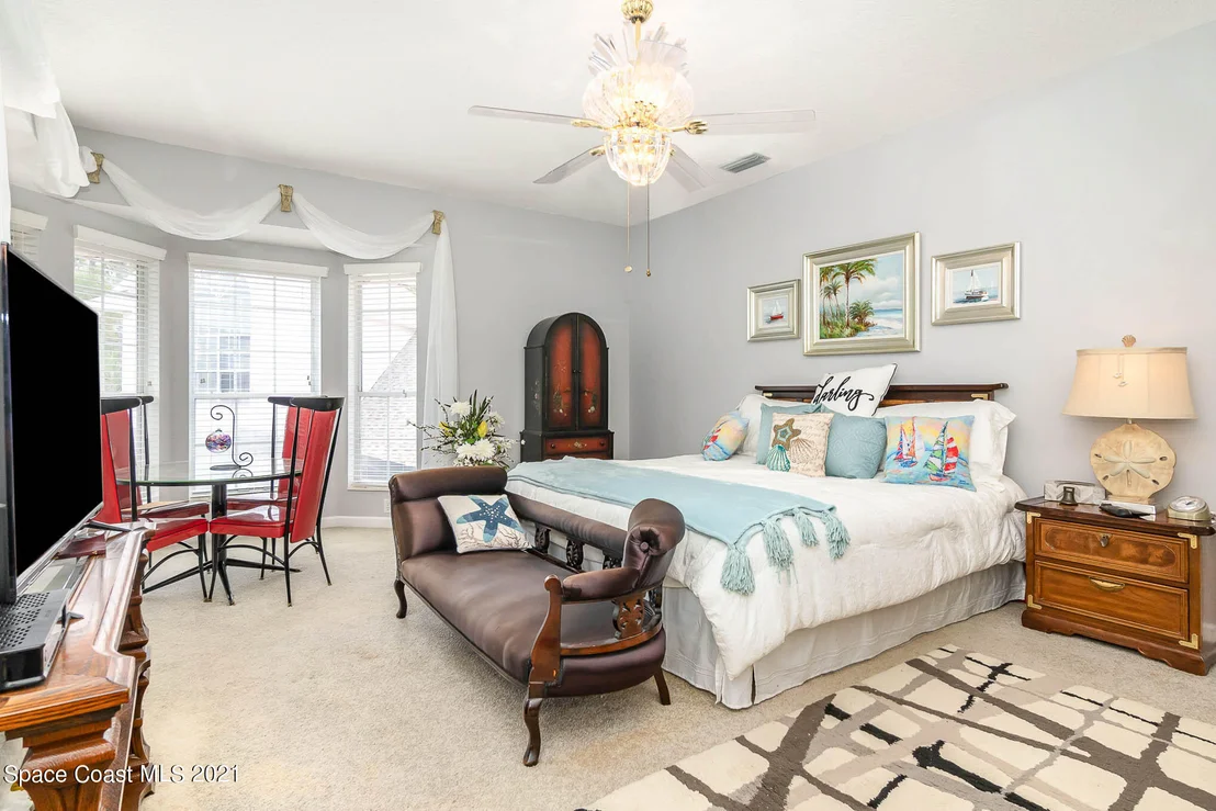 Photo of 1817 Laurel Oak Drive S