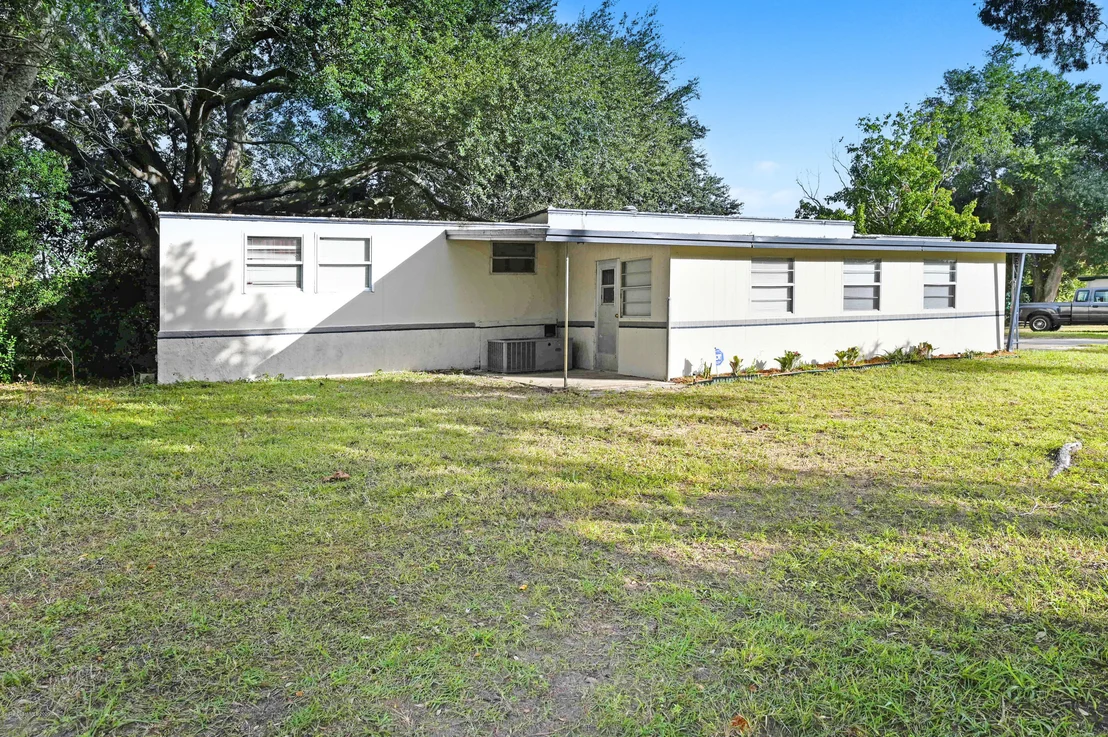 Photo of 6976 Ash Drive