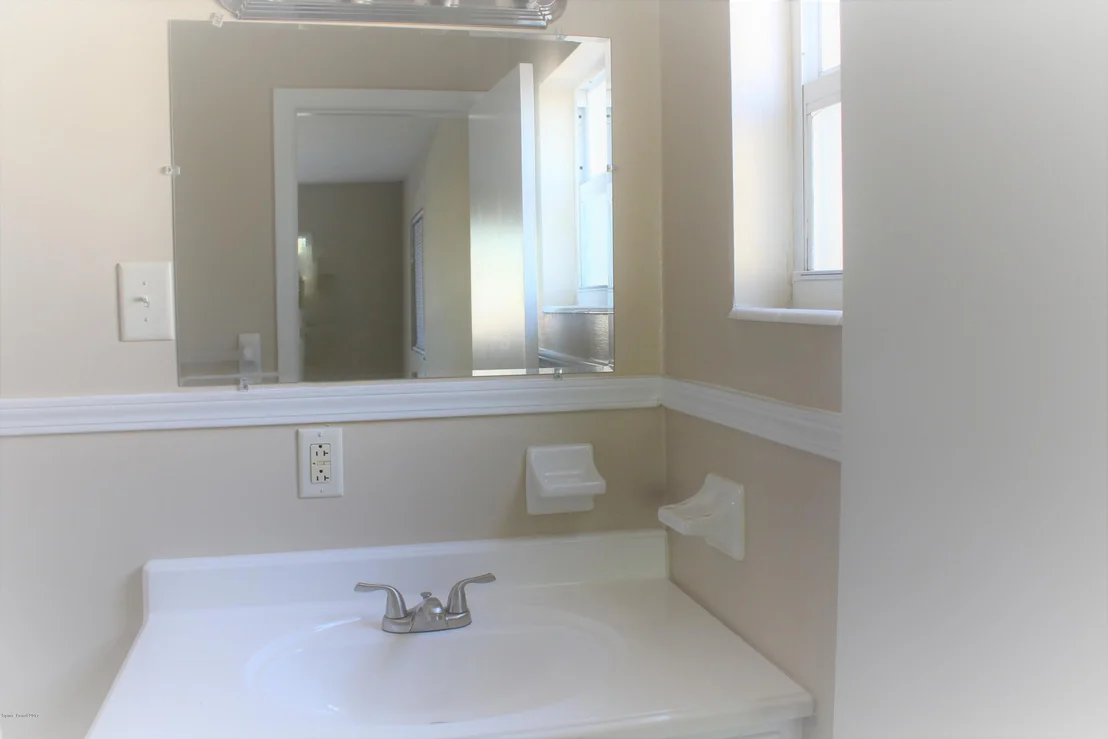 Photo of 4760 Cocoanut Drive