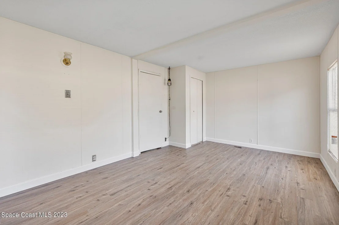 Photo of 1162 Luther Drive