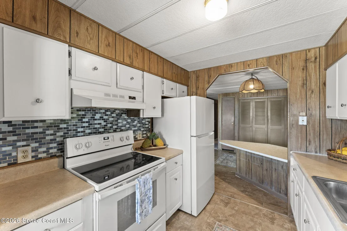 Photo of 2374 Royal Palm Drive NE
