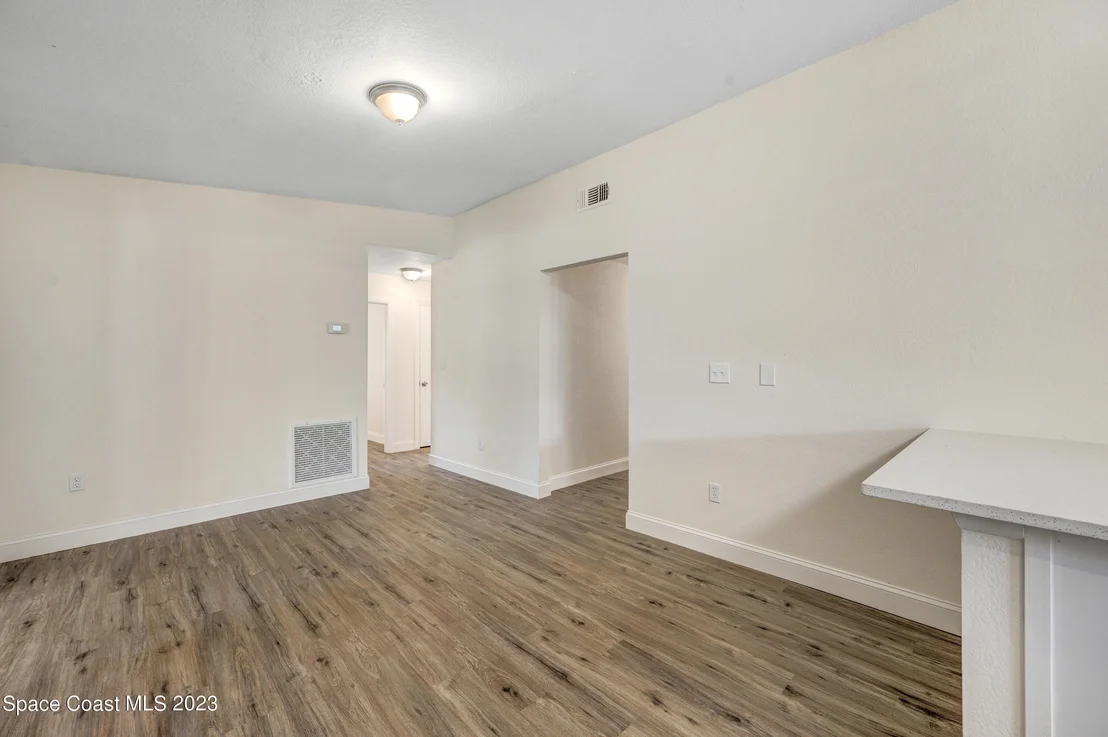 Photo of 5720 Travis Street