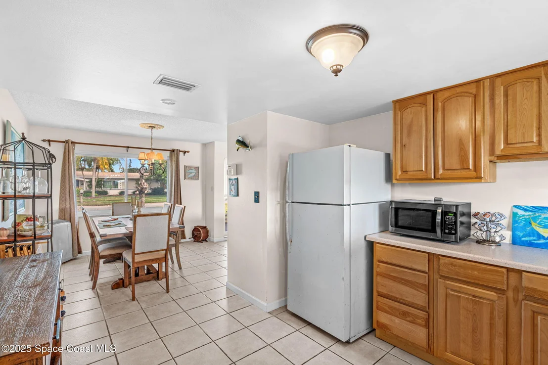 Photo of 406 Thrush Drive