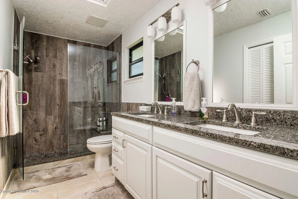 Photo of 280 Utopia Circle