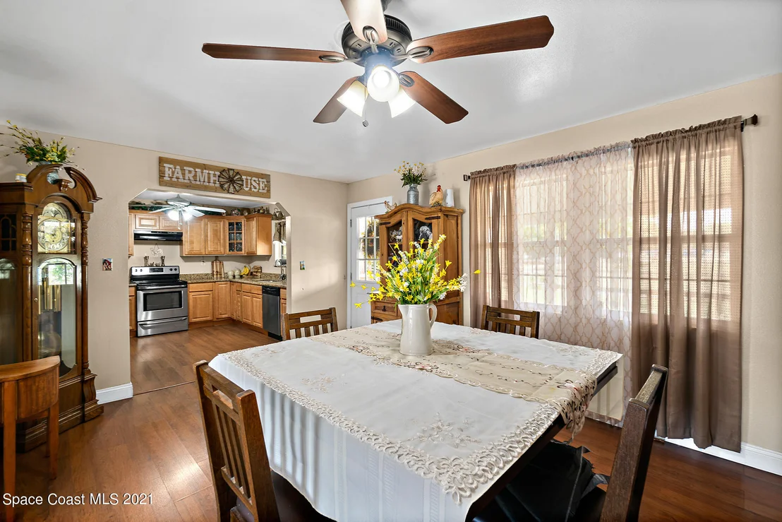 Photo of 3635 Hield Road