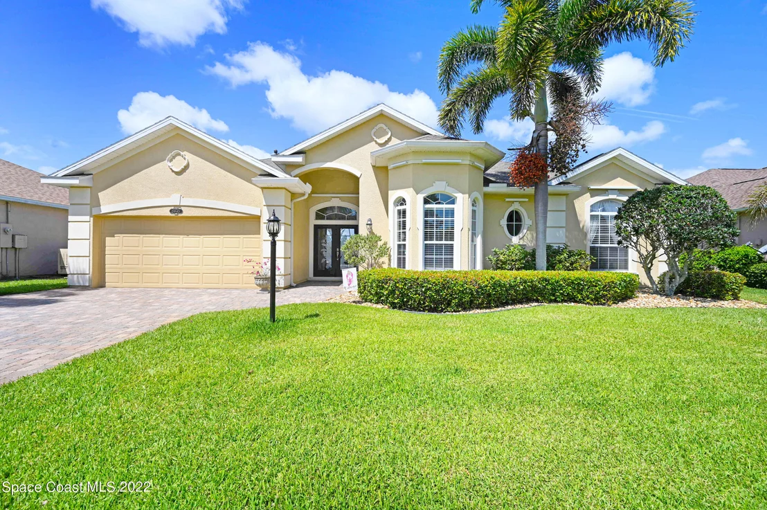 Photo of 3845 Waterford Drive
