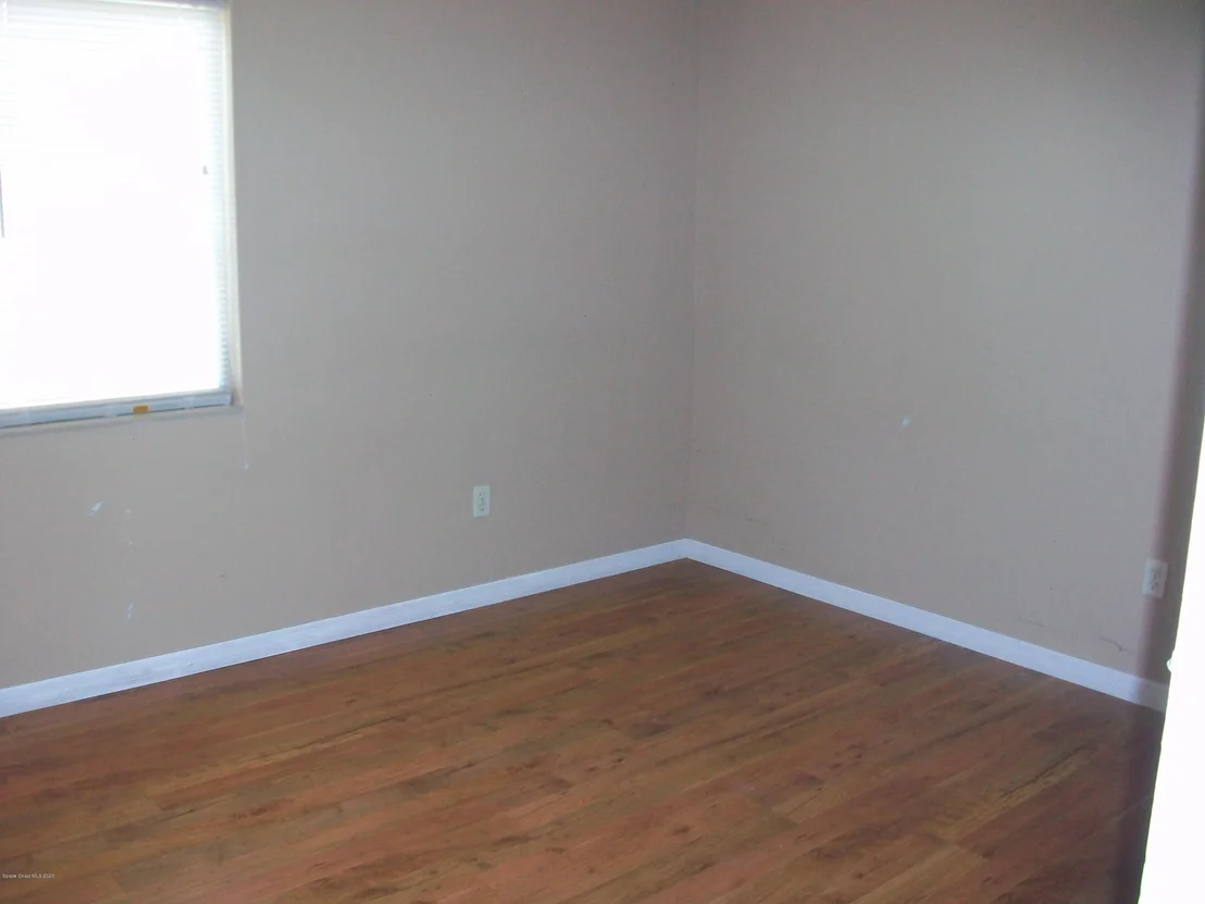 Photo of 1480 Carr Circle NE