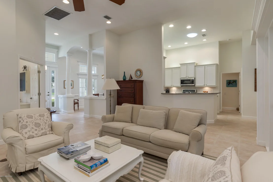 Photo of 1660 Canterbury Drive