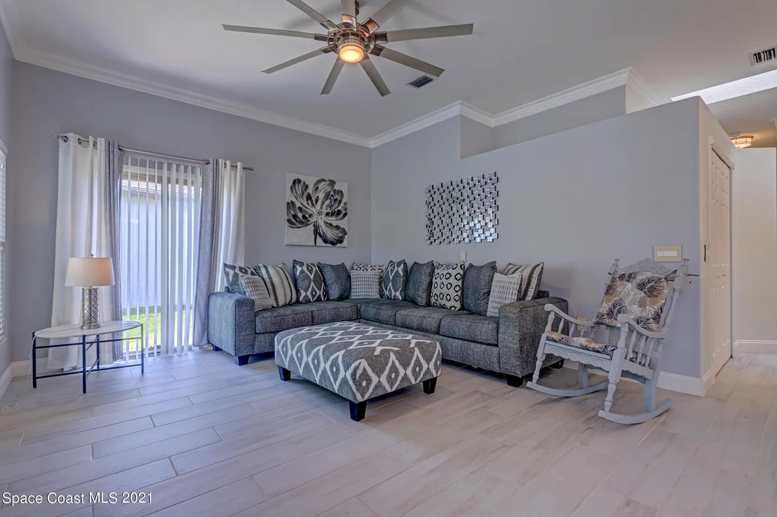 Photo of 876 Shoshone Lane