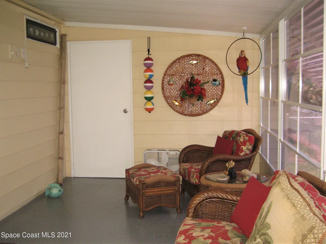 Photo of 2329 Coconut Palm Drive NE