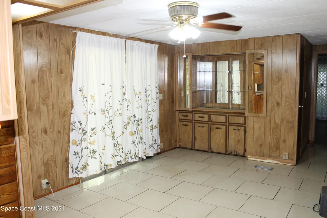 Photo of 2333 Parrish Road