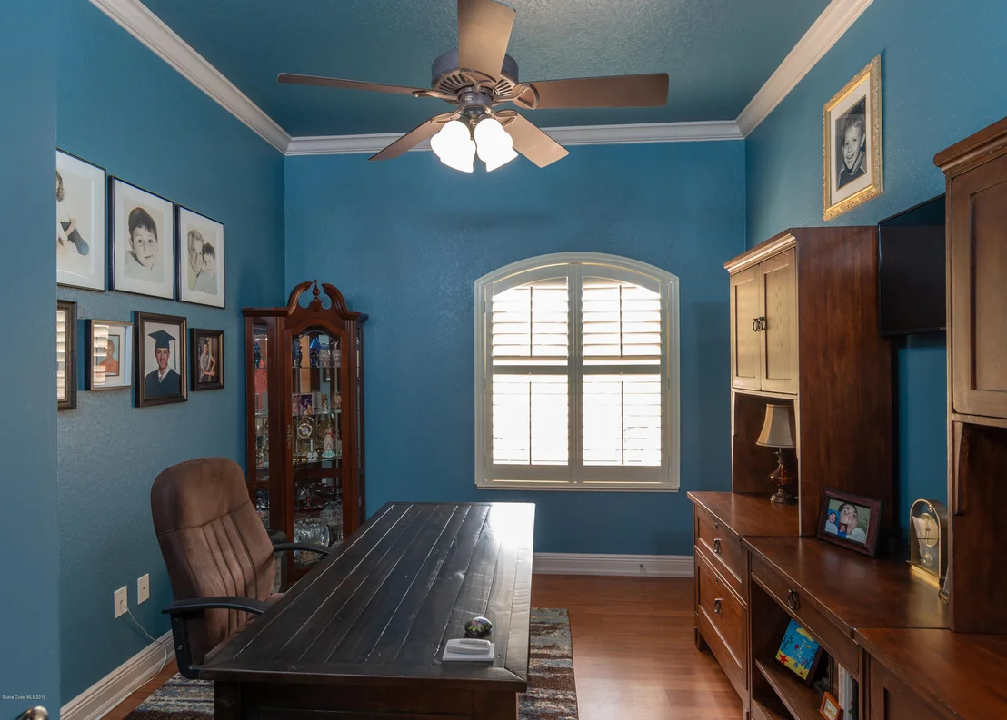 Photo of 6940 Hacienda Drive