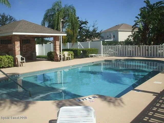 Photo of 1126 White Oak Circle